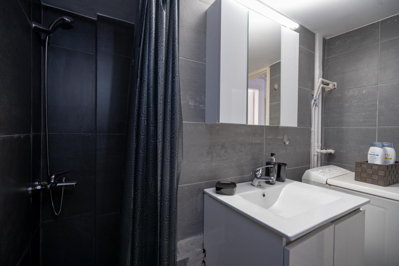 Dimotiko Theatro Metro St. 1 Bedroom 4 Pers. Flat 比雷埃夫斯 外观 照片